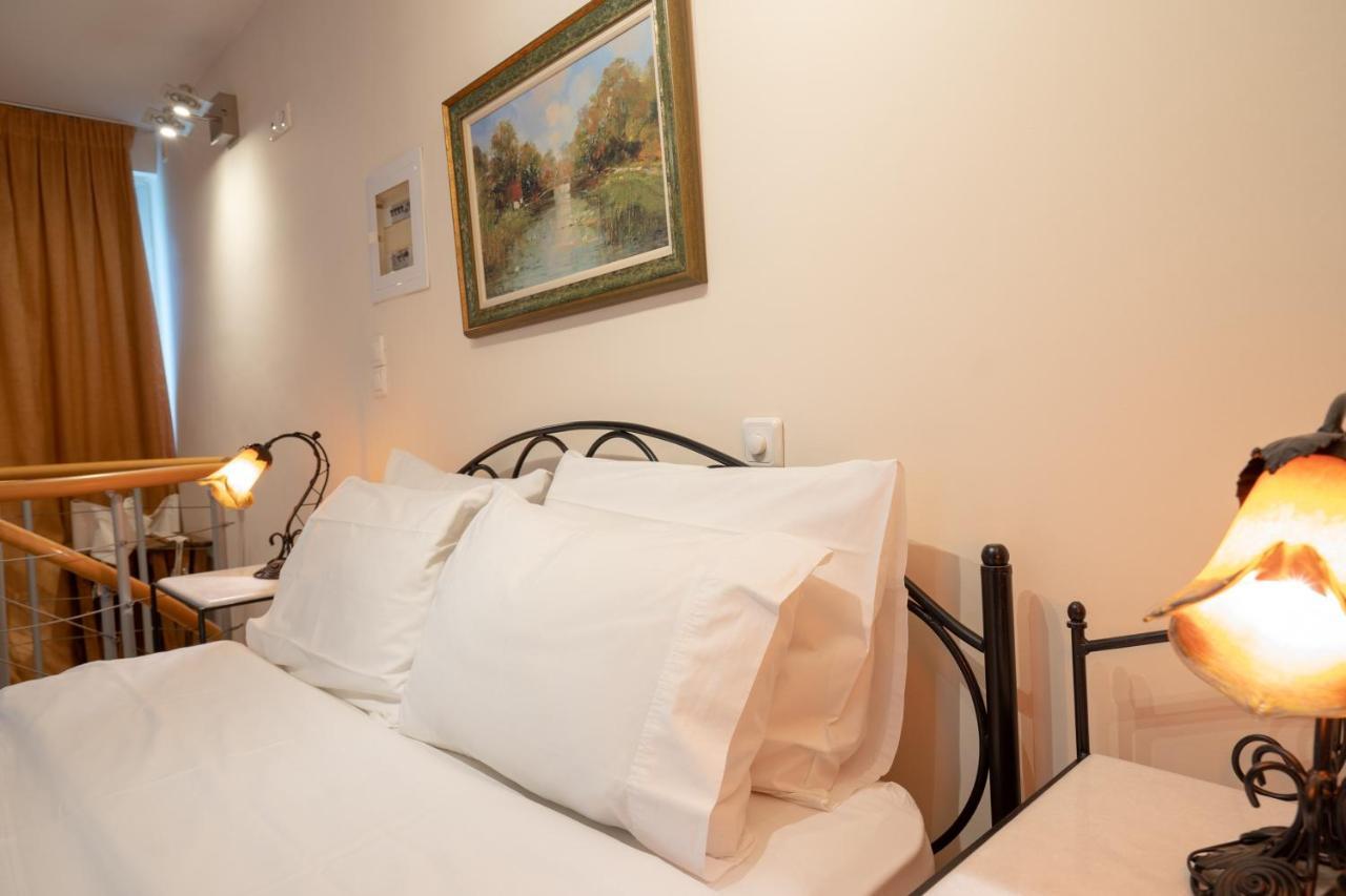 Acropolis Metro St.3 Bedrοοms 6 Persons Maisonette เอเธนส์ ภายนอก รูปภาพ