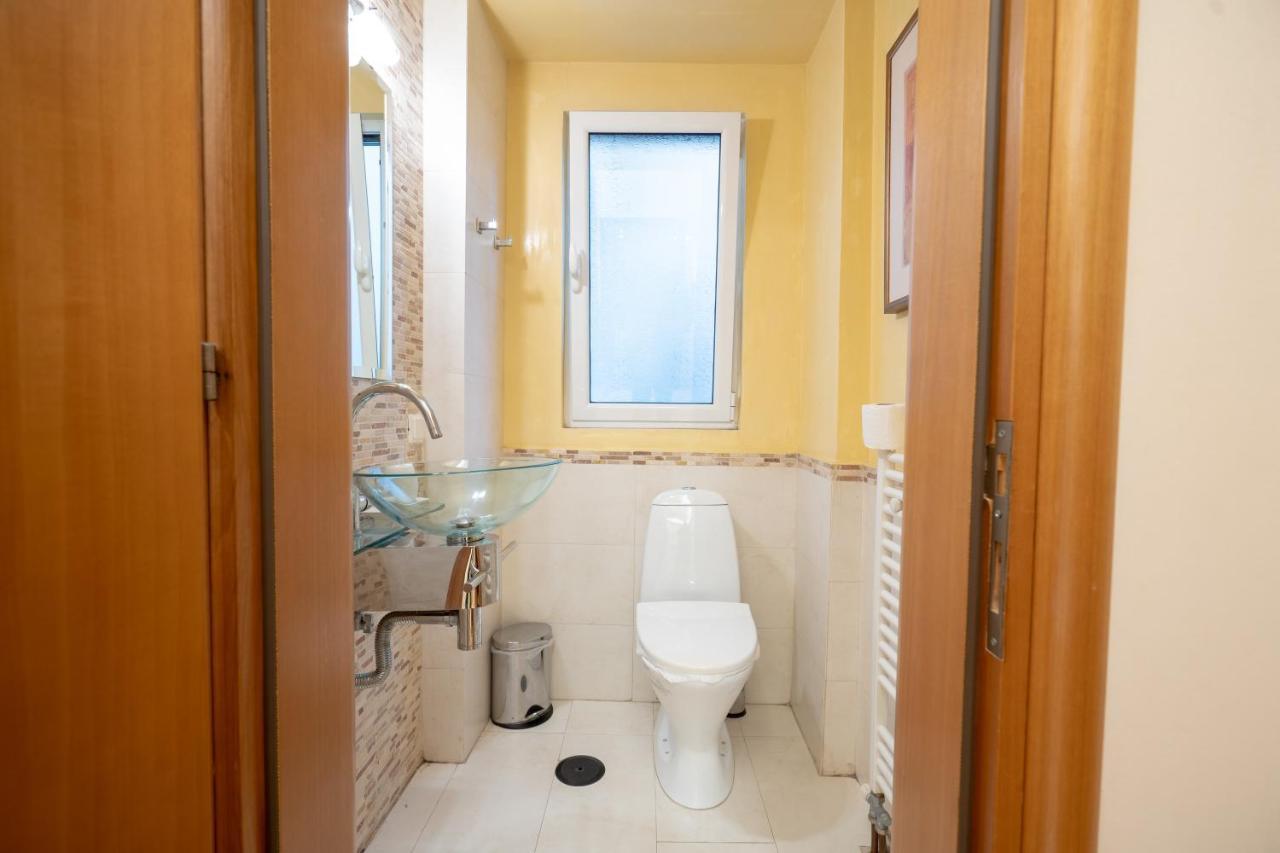 Acropolis Metro St.3 Bedrοοms 6 Persons Maisonette เอเธนส์ ภายนอก รูปภาพ