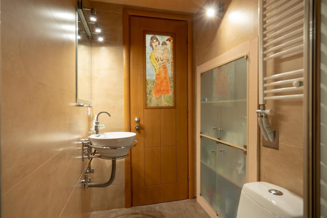 Acropolis Metro St.3 Bedrοοms 6 Persons Maisonette เอเธนส์ ภายนอก รูปภาพ
