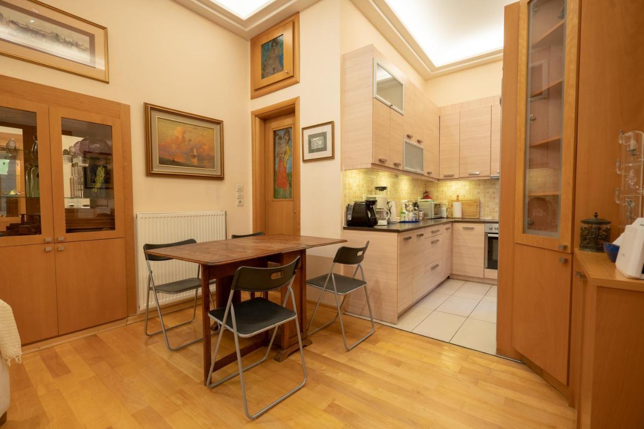 Acropolis Metro St.3 Bedrοοms 6 Persons Maisonette เอเธนส์ ภายนอก รูปภาพ