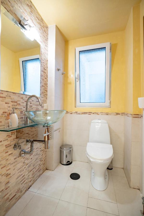 Acropolis Metro St.3 Bedrοοms 6 Persons Maisonette เอเธนส์ ภายนอก รูปภาพ